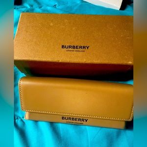 Burberry Glasses case